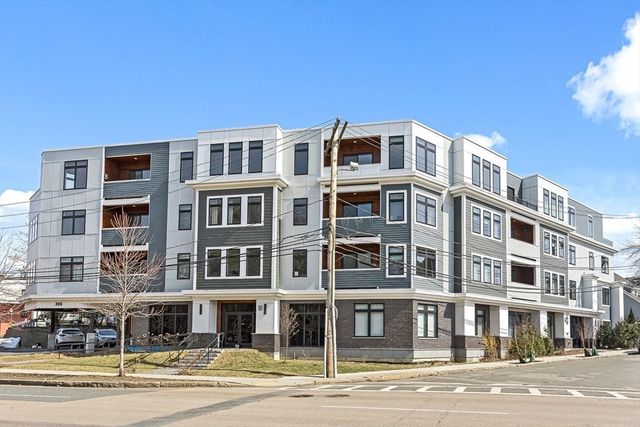 395 Alewife Brook Parkway 3H, Somerville, MA 02144