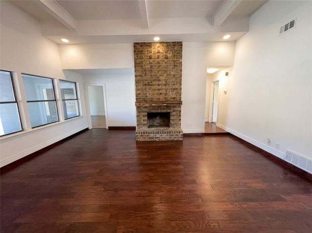 401 Kenshire Drive, Benbrook, TX 76126