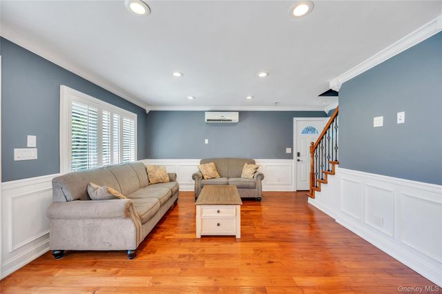 151 Poppy Avenue, Franklin Square, NY 11010