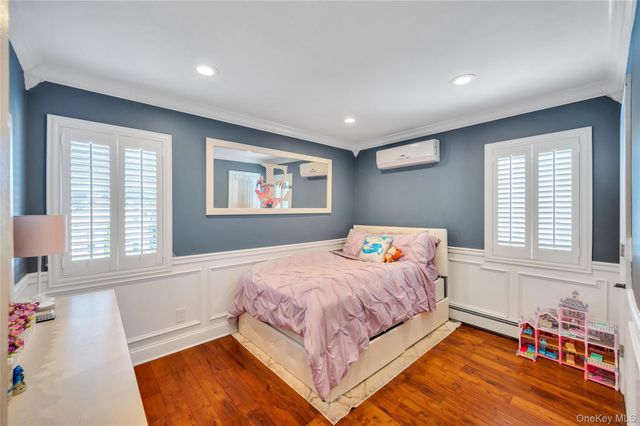 151 Poppy Avenue, Franklin Square, NY 11010