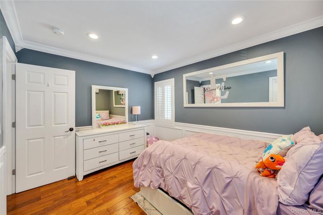 151 Poppy Avenue, Franklin Square, NY 11010