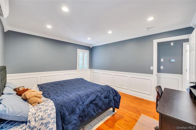 151 Poppy Avenue, Franklin Square, NY 11010