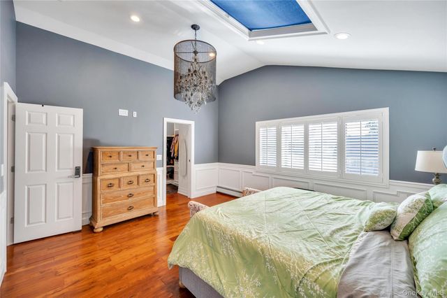 151 Poppy Avenue, Franklin Square, NY 11010