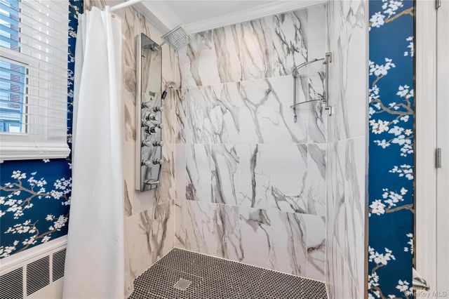 151 Poppy Avenue, Franklin Square, NY 11010
