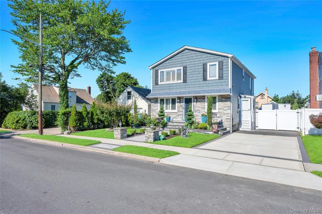 151 Poppy Avenue, Franklin Square, NY 11010