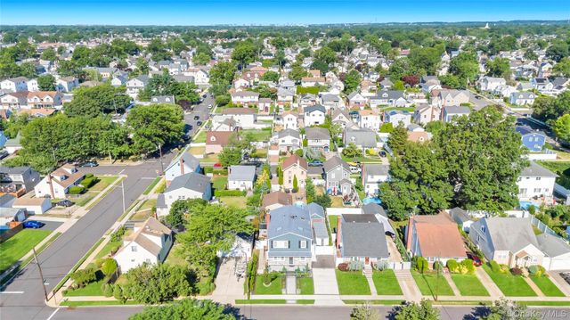 151 Poppy Avenue, Franklin Square, NY 11010