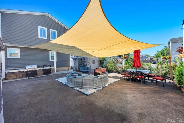 151 Poppy Avenue, Franklin Square, NY 11010
