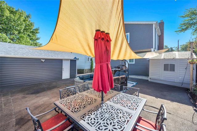 151 Poppy Avenue, Franklin Square, NY 11010