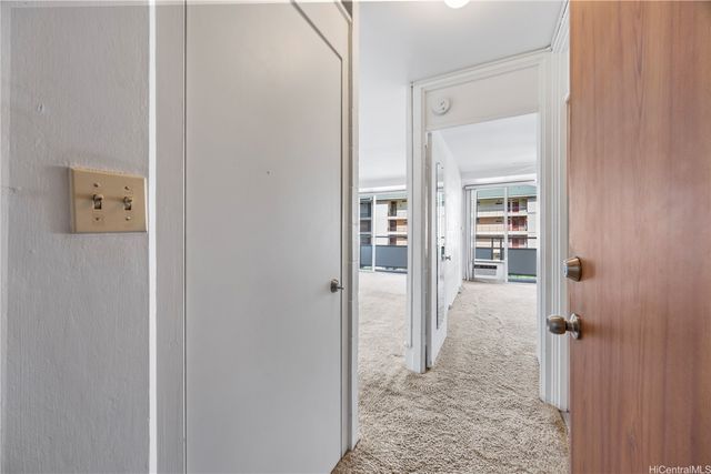 445 Kaiolu Street 504, Honolulu, HI 96815