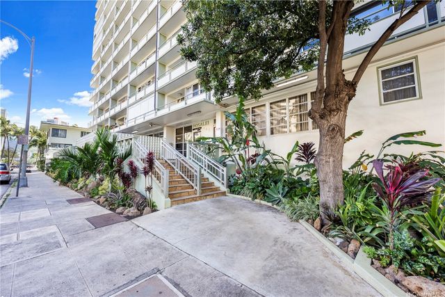 445 Kaiolu Street 504, Honolulu, HI 96815