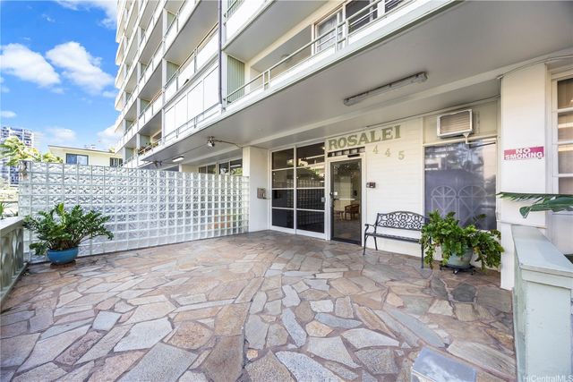 445 Kaiolu Street 504, Honolulu, HI 96815