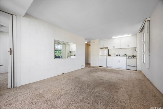 445 Kaiolu Street 504, Honolulu, HI 96815