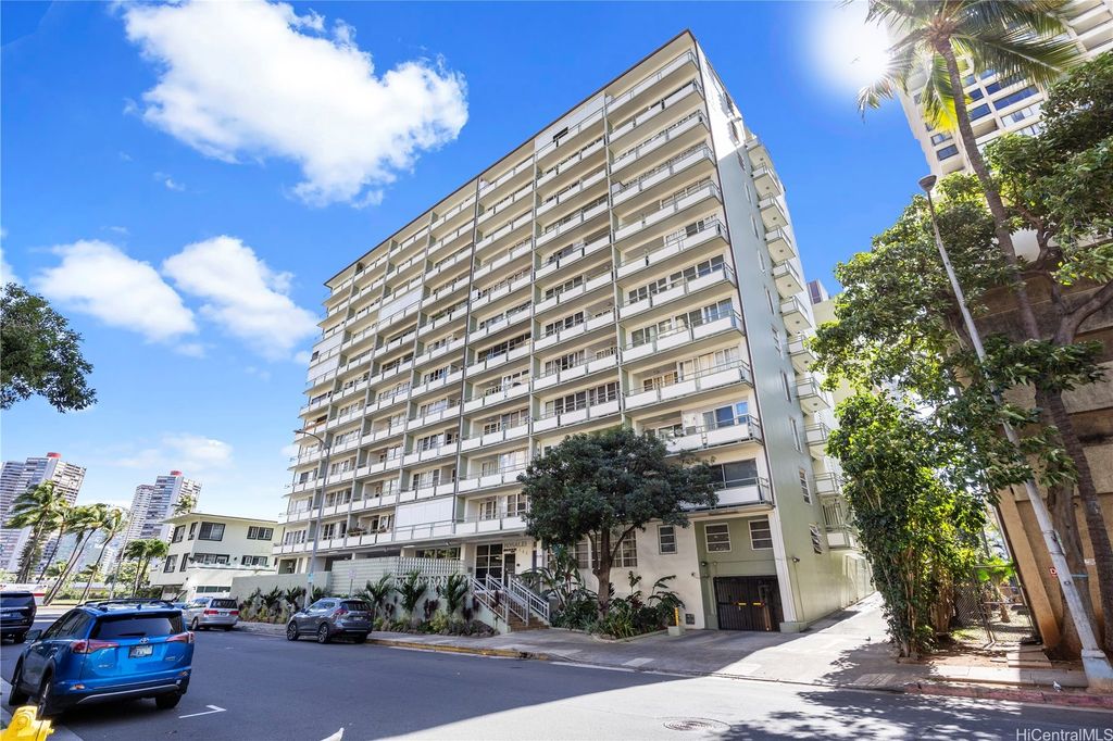445 Kaiolu Street 504, Honolulu, HI 96815