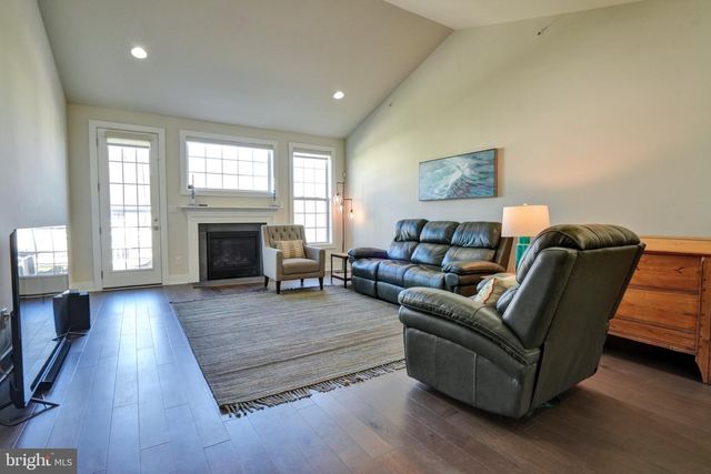 603 SHENANDOAH DR, Collegeville, PA 19426