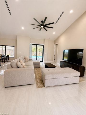 302 SW 14th AVE, Cape Coral, FL 33993