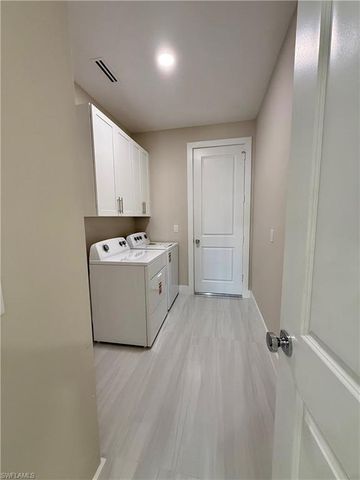 302 SW 14th AVE, Cape Coral, FL 33993
