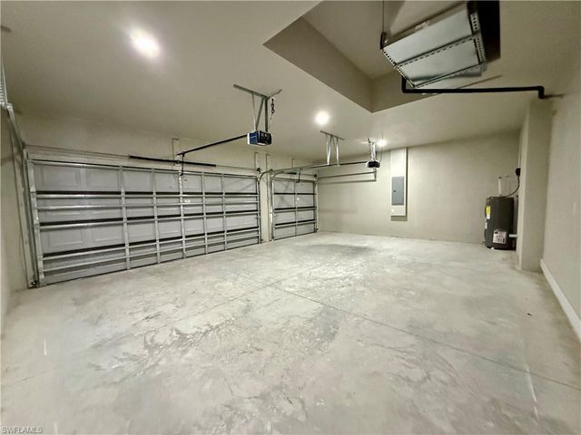 302 SW 14th AVE, Cape Coral, FL 33993