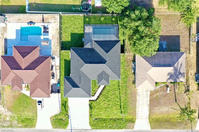 302 SW 14th AVE, Cape Coral, FL 33993
