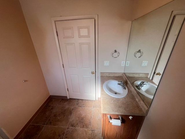 502 E US Route 66 19, Moriarty, NM 87035