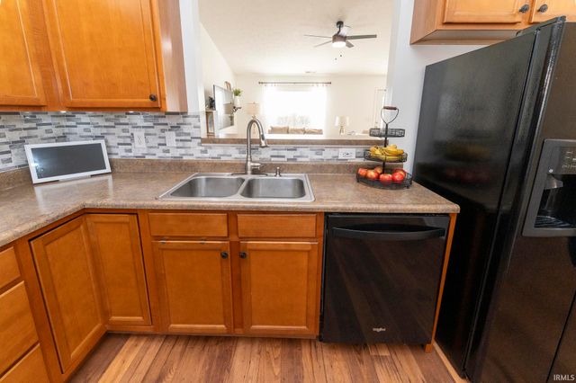 4931 Overland Drive, Newburgh, IN 47630