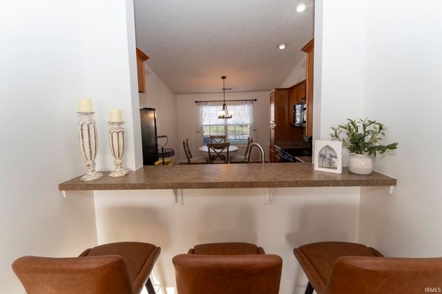 4931 Overland Drive, Newburgh, IN 47630