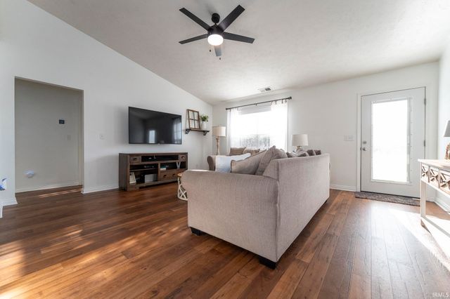 4931 Overland Drive, Newburgh, IN 47630