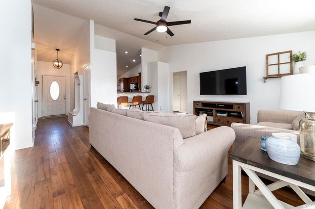 4931 Overland Drive, Newburgh, IN 47630