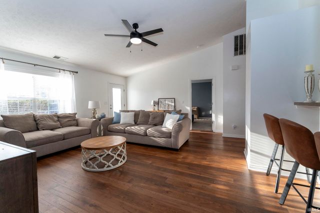 4931 Overland Drive, Newburgh, IN 47630