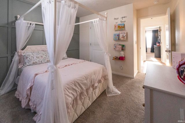 4931 Overland Drive, Newburgh, IN 47630