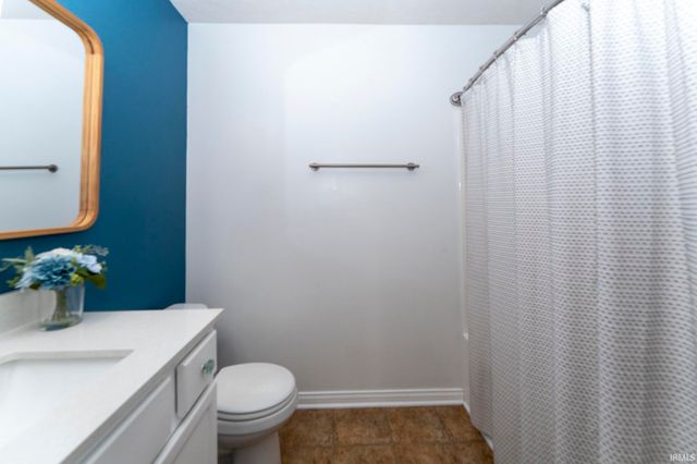 4931 Overland Drive, Newburgh, IN 47630