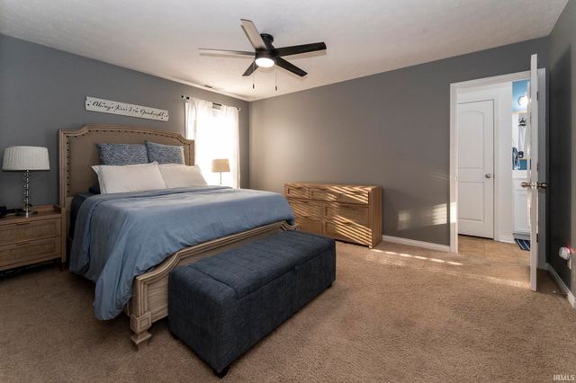 4931 Overland Drive, Newburgh, IN 47630