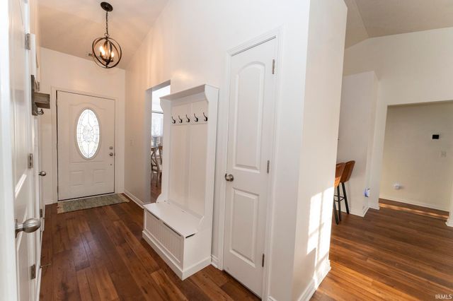 4931 Overland Drive, Newburgh, IN 47630