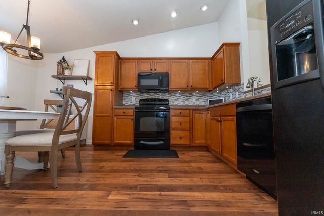 4931 Overland Drive, Newburgh, IN 47630