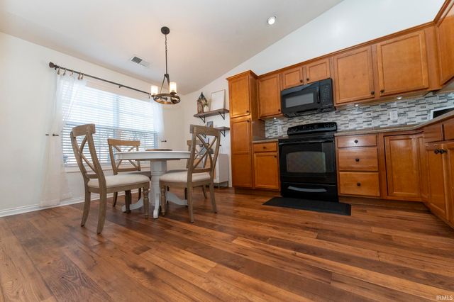 4931 Overland Drive, Newburgh, IN 47630