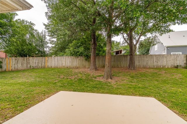 2811 Essex Place, Springdale, AR 72762