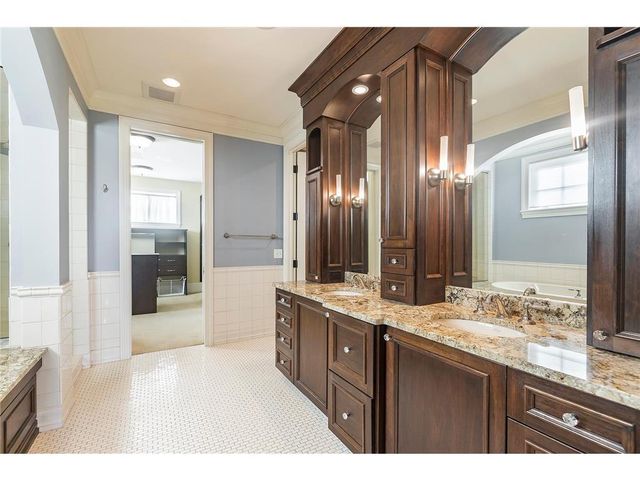 4638 W Lake Harriet Parkway, Minneapolis, MN 55410