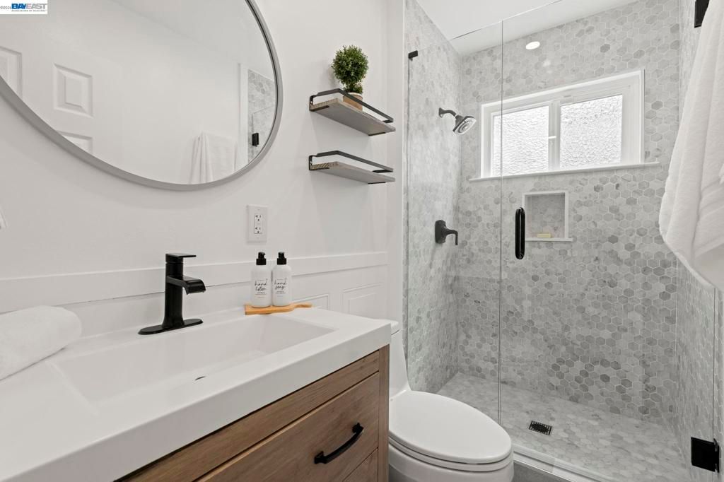 Image 10 of property listing at 2162 Lakewood Ct, San Jose, CA 95132