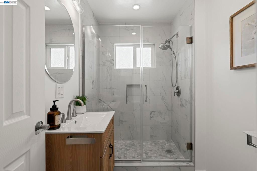 Image 15 of property listing at 2162 Lakewood Ct, San Jose, CA 95132
