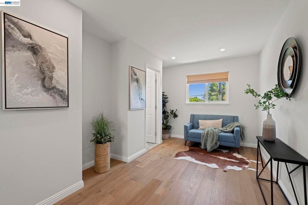 Image 18 of property listing at 2162 Lakewood Ct, San Jose, CA 95132
