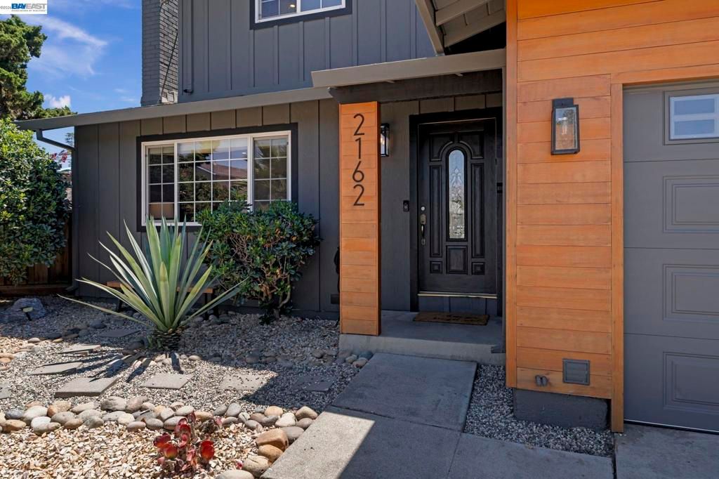 Image 2 of property listing at 2162 Lakewood Ct, San Jose, CA 95132