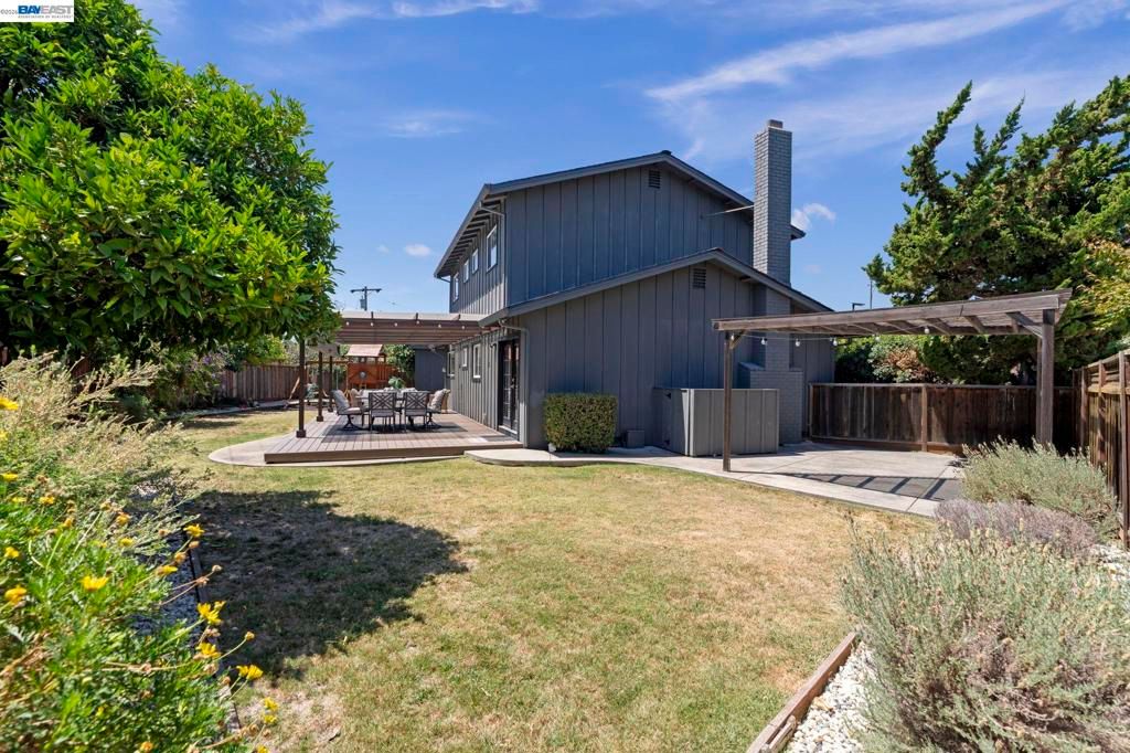 Image 24 of property listing at 2162 Lakewood Ct, San Jose, CA 95132