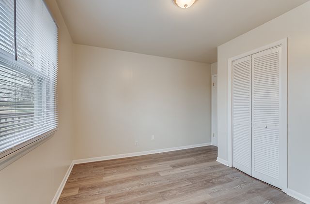 2414 Emlong Street, Joliet, IL 60435