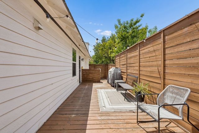1008 S Oak Cliff Boulevard, Dallas, TX 75208