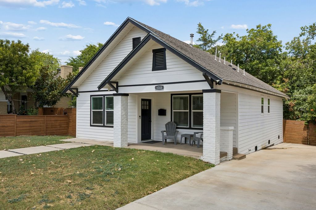 1008 S Oak Cliff Boulevard, Dallas, TX 75208