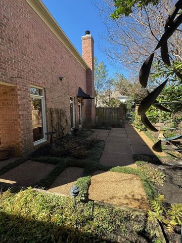 1020 HUMPHREY OAKS CIR, Memphis, TN 38120