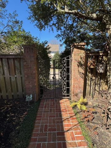 1020 HUMPHREY OAKS CIR, Memphis, TN 38120