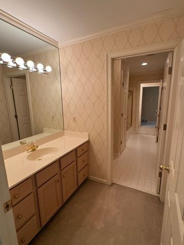 1020 HUMPHREY OAKS CIR, Memphis, TN 38120