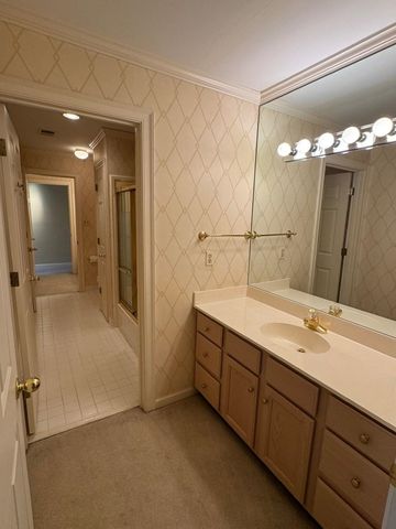 1020 HUMPHREY OAKS CIR, Memphis, TN 38120