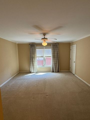 1020 HUMPHREY OAKS CIR, Memphis, TN 38120