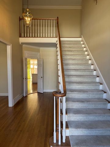 1020 HUMPHREY OAKS CIR, Memphis, TN 38120